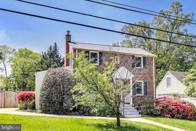 4600 Jones Bridge Rd in Bethesda, MD - Building Photo - Building Photo