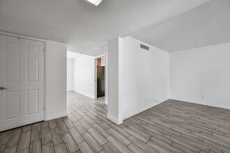 6125 W Sierra St in Glendale, AZ - Building Photo - Building Photo