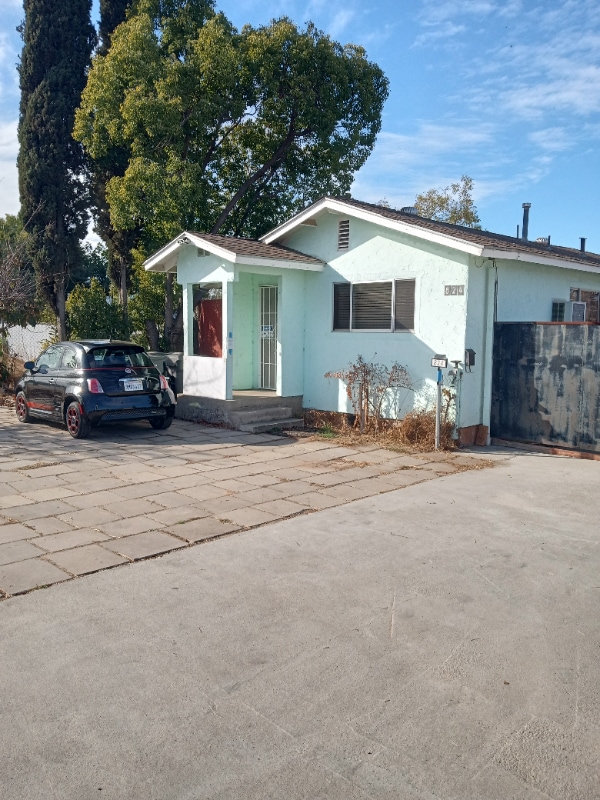 824 Ballantyne St in El Cajon, CA - Building Photo - Building Photo