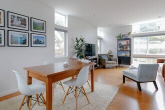 705 18th Ave S in Seattle, WA - Building Photo - Building Photo