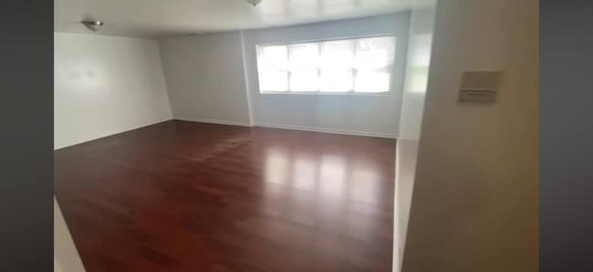 property at 2530 W Fitch Ave