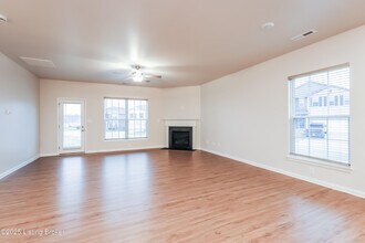 11900 Parkside Vista Ln in Louisville, KY - Building Photo - Building Photo