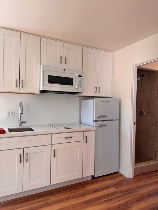 2563 1/2 Wightman St in San Diego, CA - Building Photo