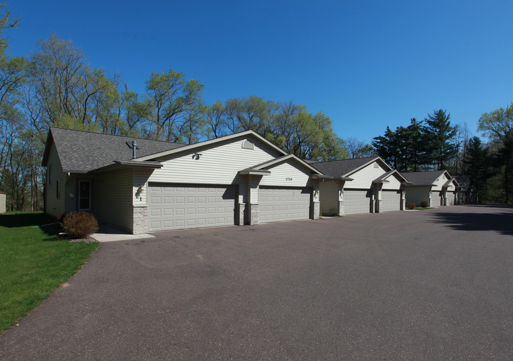 1704-1710 Menomonie St in Eau Claire, WI - Building Photo