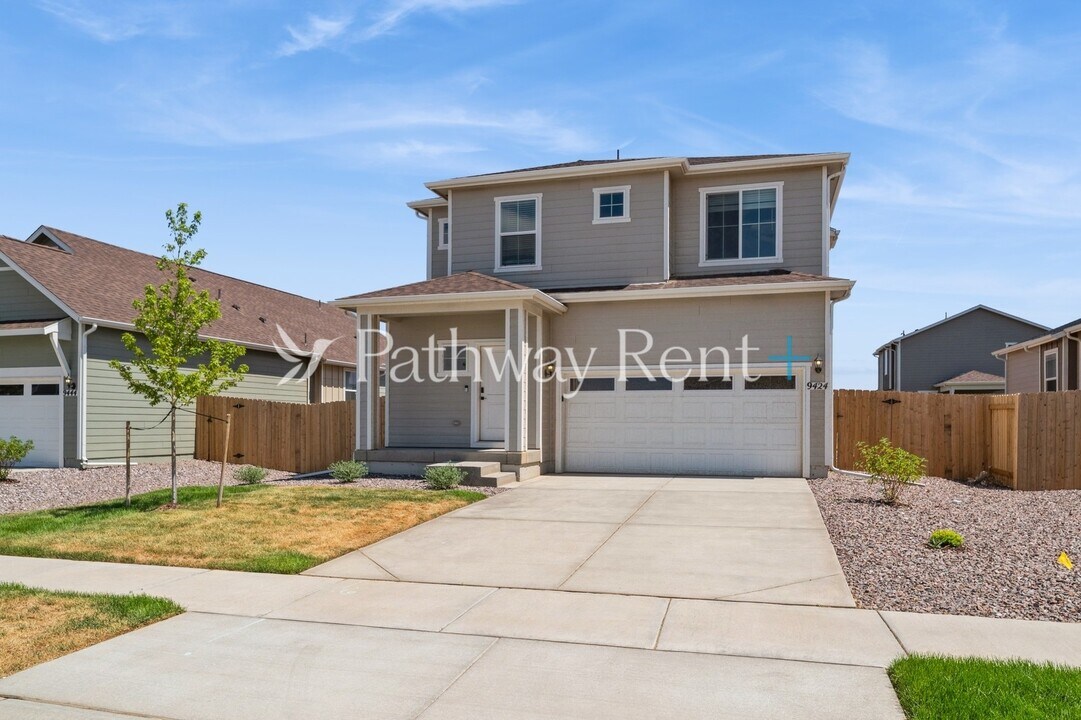 9424 Yampa St in Commerce City, CO - Building Photo