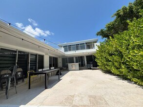 9257 Bay Dr in Surfside, FL - Building Photo - Building Photo