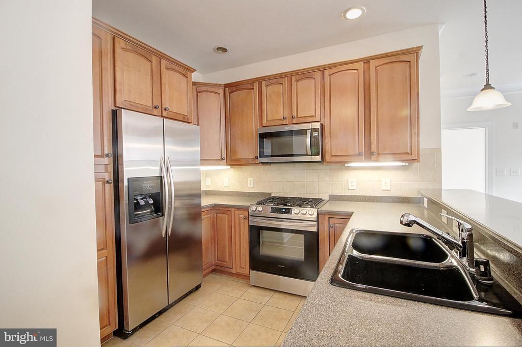 35 E All Saints St in Frederick, MD - Building Photo