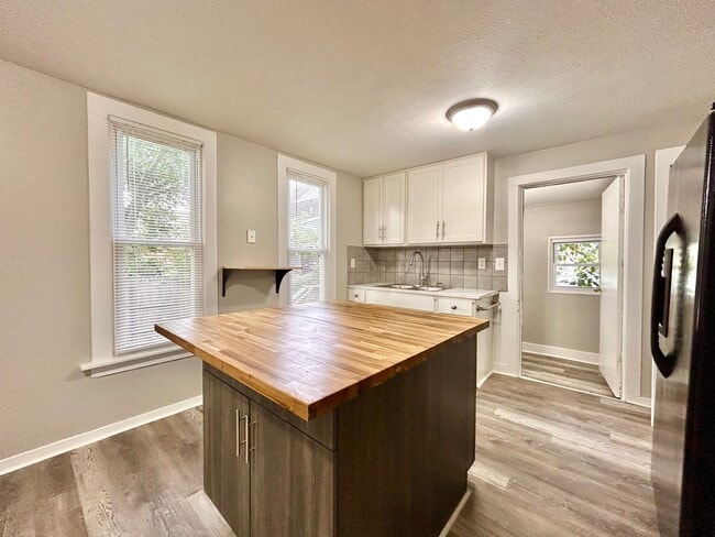 property at 1011-1013 Quarry Ave NW