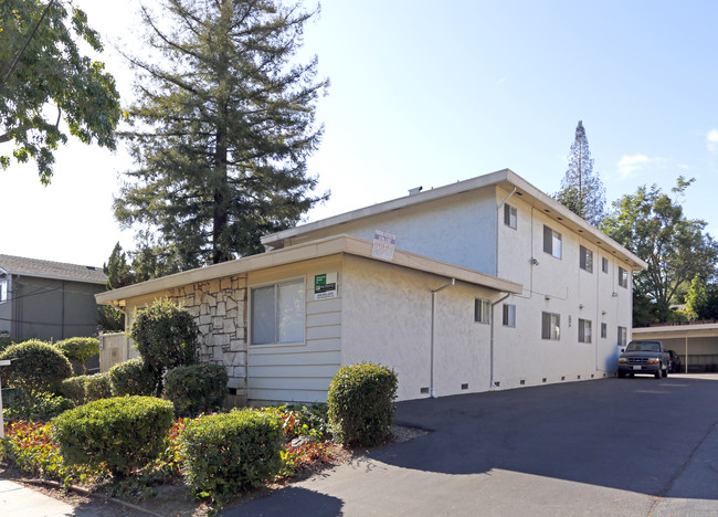 140 Towne Ter in Los Gatos, CA - Building Photo - Building Photo