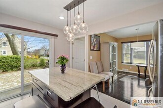 26 Hamilton Ave in Edison, NJ - Foto de edificio - Building Photo