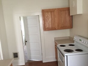 1905 E Penn Ave in La Grande, OR - Building Photo - Building Photo