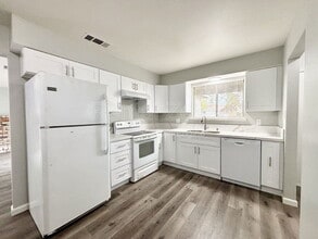 3275 Cheyenne Dr in Merced, CA - Building Photo - Building Photo