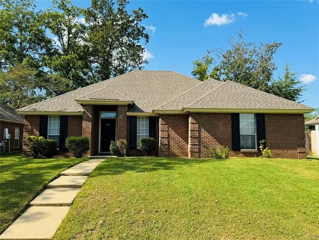 4025 Oak Shadow Ln in Montgomery, AL - Building Photo - Building Photo
