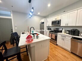 16 Baker Ct, Unit 1 in Boston, MA - Building Photo