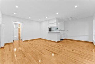 1739 Washington Way in Los Angeles, CA - Building Photo