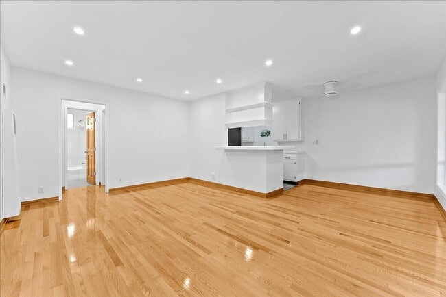 property at 1739 Washington Way
