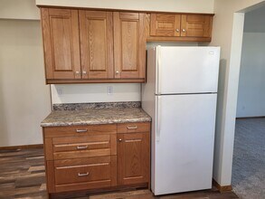 1150 Cardinal Ln in Howard, WI - Foto de edificio - Building Photo