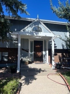 property at 1337 S Oswego Ct