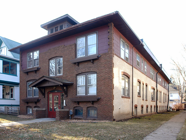 1720 Ashland Ave in St. Paul, MN - Building Photo - Building Photo