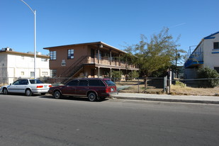 1811 Santa Paula Dr Apartments