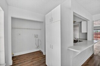 1405 White Pine Dr in Wellington, FL - Building Photo - Building Photo