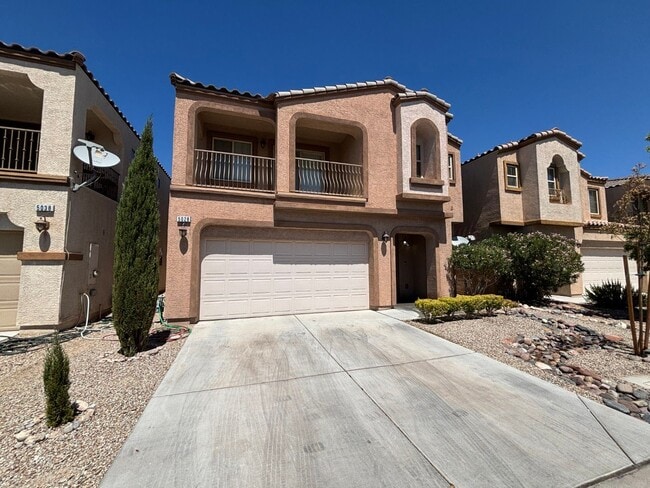5028 W Lavaliere Ave in Las Vegas, NV - Foto de edificio - Building Photo