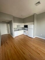 3 Forest St, Unit #202 Apartamentos