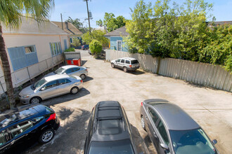 1713 Burgundy St in New Orleans, LA - Building Photo - Building Photo