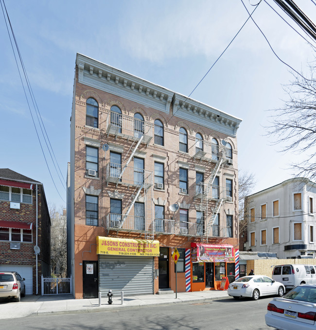 719 E 213th in Bronx, NY - Building Photo - Building Photo