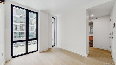 32-57-57 38th St in Queens, NY - Building Photo - Building Photo