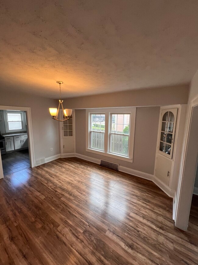 3230 Euclid Heights Blvd in Cleveland Heights, OH - Building Photo - Building Photo