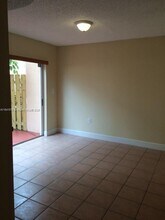 210 Riviera Cir in Weston, FL - Building Photo - Building Photo