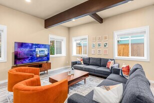 917A 17th Ave in Seattle, WA - Building Photo