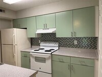 2225 Metropolitan Way photo'