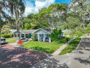 375 4th St NW in Largo, FL - Building Photo - Building Photo