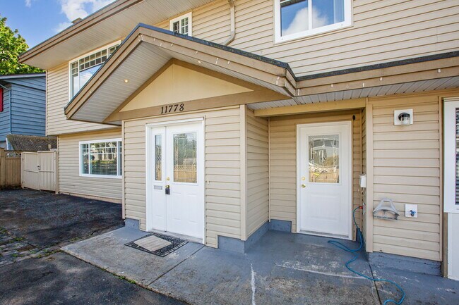 11778-11773 73 Ave in Delta, BC - Building Photo - Building Photo