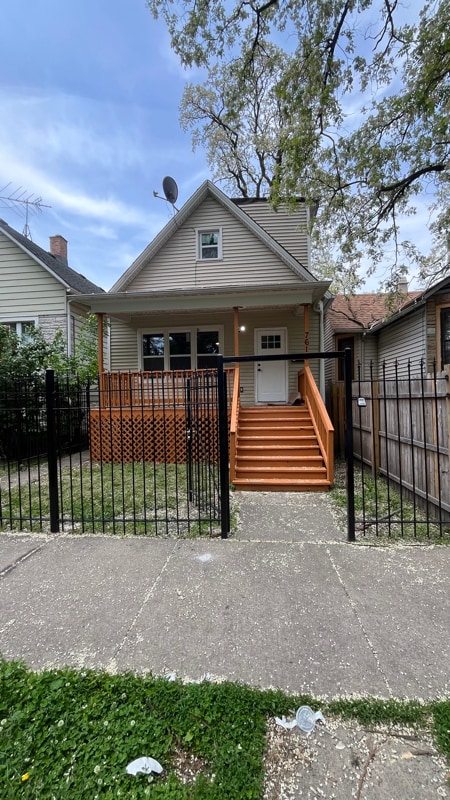 7618 S Drexel Ave