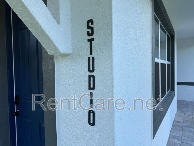 property at 10034 N Darwin Way