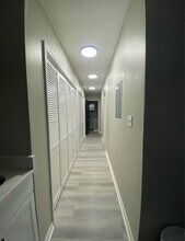 7032 E 10th St in Indianapolis, IN - Building Photo - Building Photo