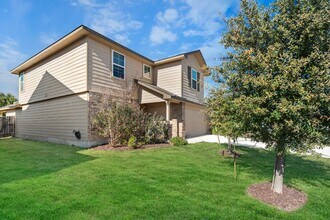 8727 Fischer Falls in San Antonio, TX - Building Photo - Building Photo