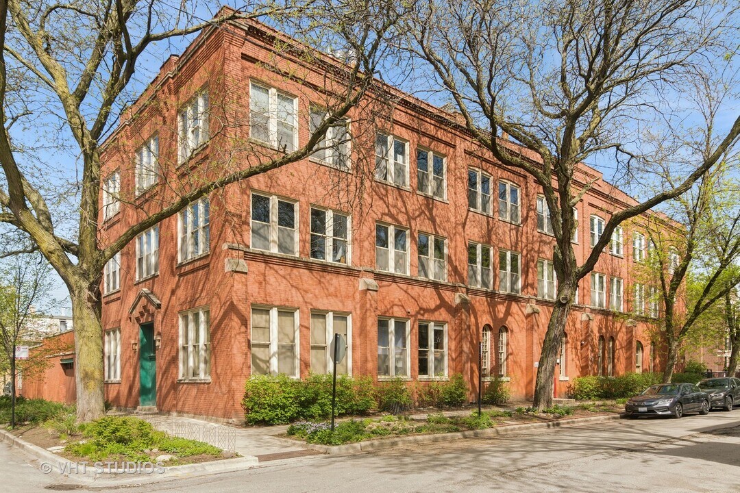 2510 N Wayne Ave in Chicago, IL - Building Photo