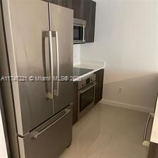 488 NE 18th St, Unit # 2606 in Miami, FL - Building Photo - Building Photo