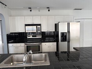 3205 Liberty St in Hollywood, FL - Building Photo - Building Photo