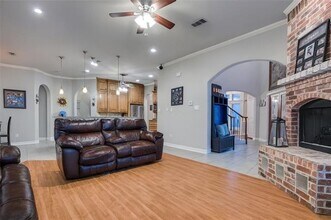 3721 S Lighthouse Hill Ln in Fort Worth, TX - Building Photo - Building Photo