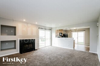 9214 Allegro Dr in Indianapolis, IN - Foto de edificio - Building Photo