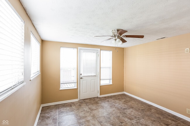 51 Sunset Mnr Dr in Mooresville, IN - Building Photo - Building Photo