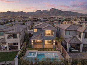 402 Purple Sandpiper St in Las Vegas, NV - Building Photo - Building Photo