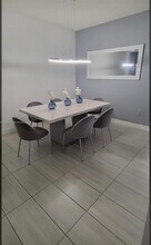 10521 NW 81st Terrace in Doral, FL - Building Photo - Building Photo