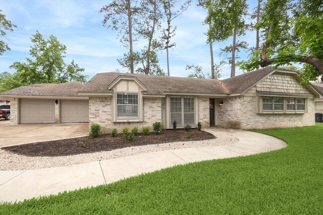 property at 13910 E Cypress Forest Dr