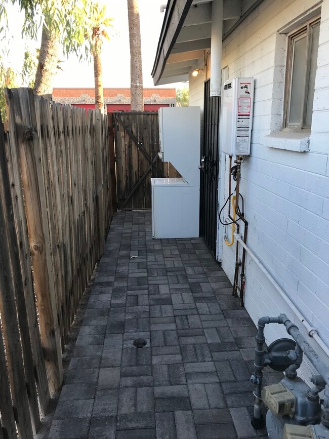 1018 E Polk St, Unit 1 in Phoenix, AZ - Building Photo - Building Photo
